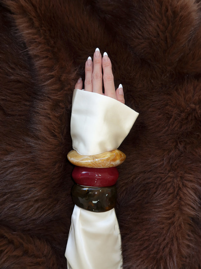 SCARLET BANGLES