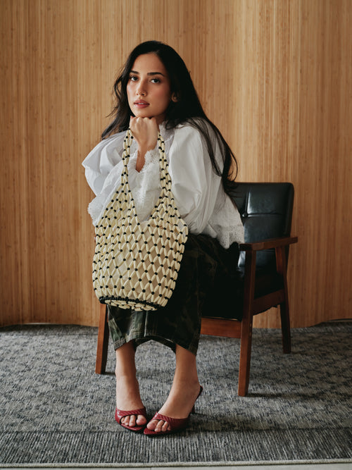 SIGNE BUCKET BAG in Ivory